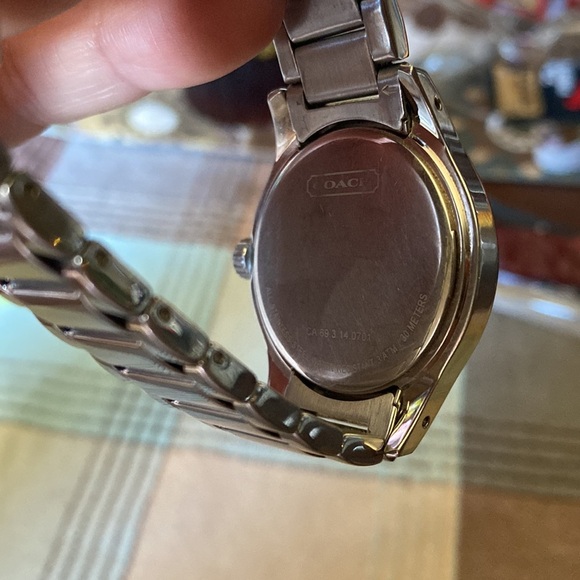 Coach Classic Silver Ladies Wristwatch with Etched Face​ - Picture 4 of 9